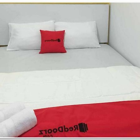 Reddoorz @ Simpang Pos Medan Hotel Exterior photo