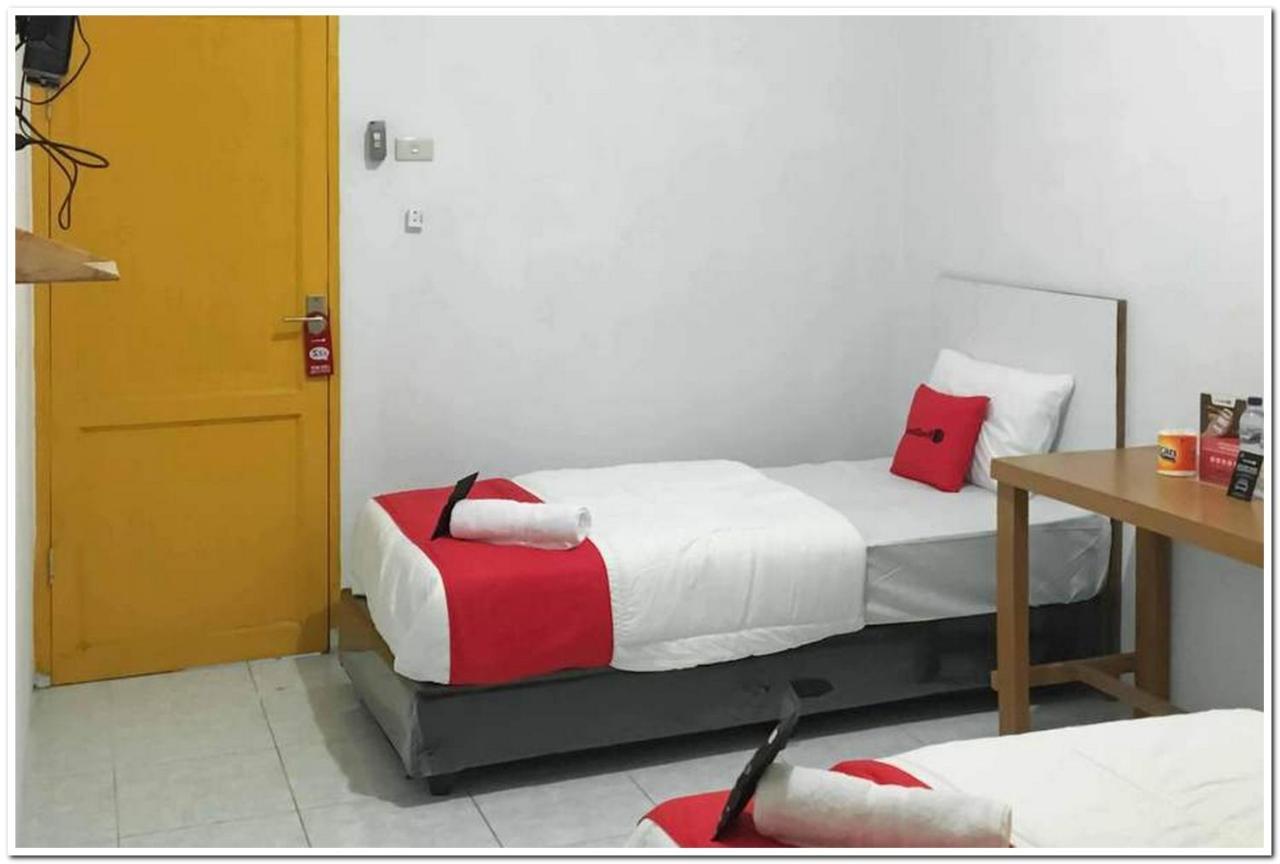 Reddoorz @ Simpang Pos Medan Hotel Exterior photo