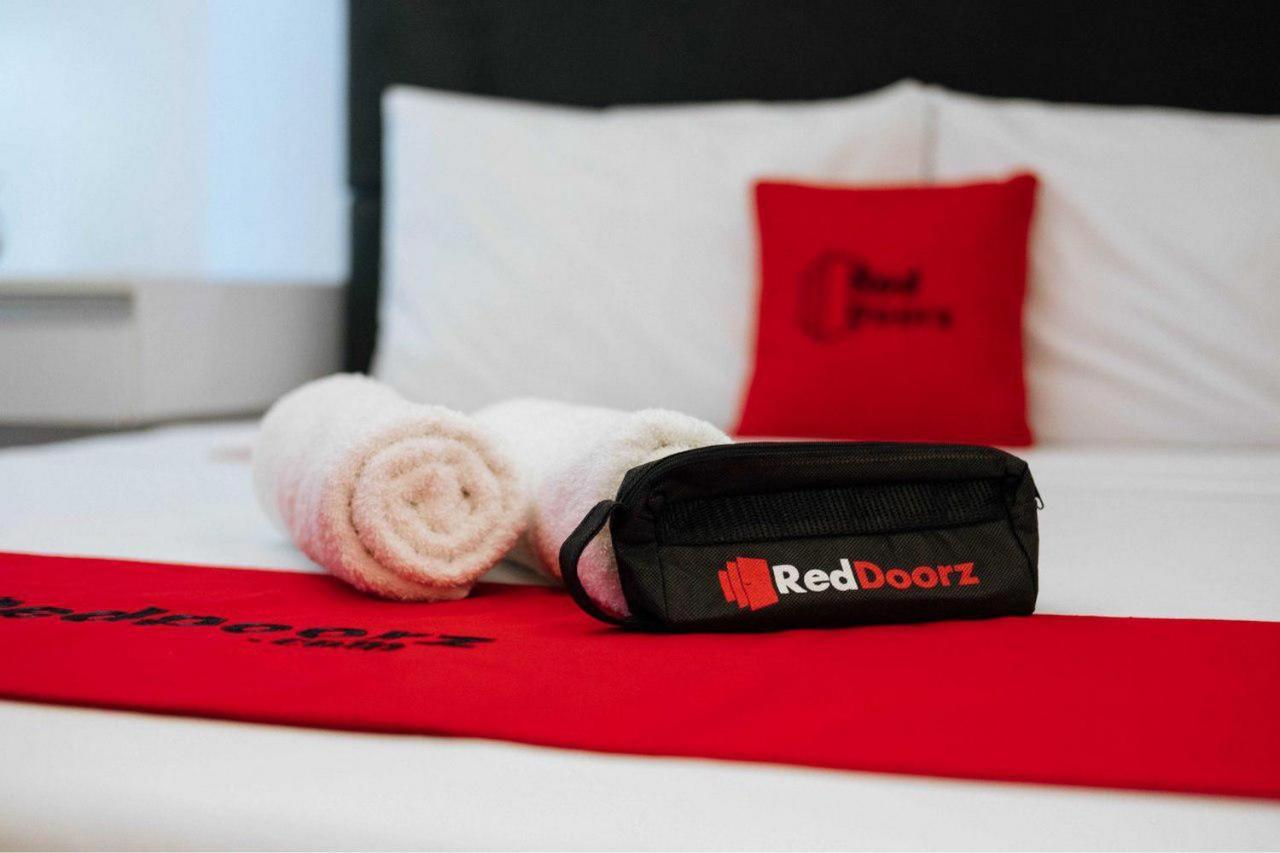 Reddoorz @ Simpang Pos Medan Hotel Exterior photo